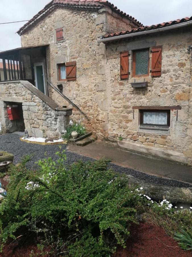Chambre D'Hote De La Petite Toscane D'Auvergne Bed and Breakfast Isserteaux Exteriör bild